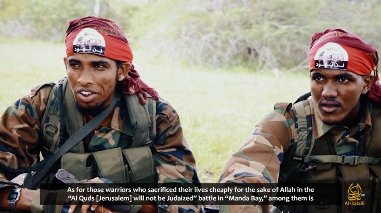 Shabaab oo Soo Bandhigay Magacyadda Ragii Fuliyay Weerarkii Manda Bay.