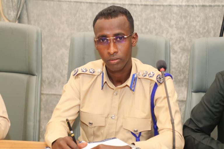 Farxaan Qaroole oo ka Badbaaday Qarax ismiidaamin oo ka Dhacay Muqdisho