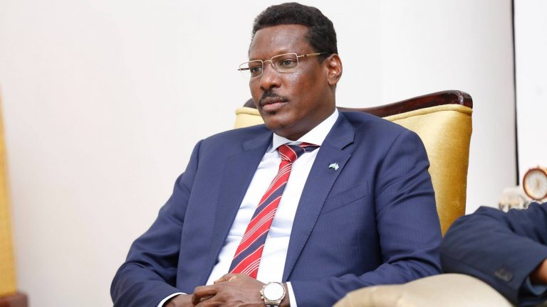 Madaxweyne Qoor-qoor oo ka Hadlay La Wareegista Deegaanka Ceelhuur
