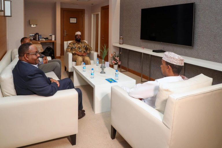 Ra’iisul Wasaare Rooble Oo Kulan La Qaatay Hogaamiyaasha Puntland iyo jubbaland