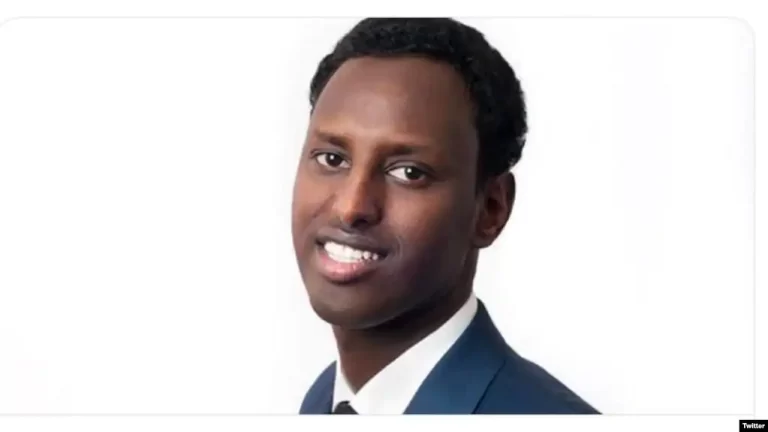 Joe Biden oo Xil u Magacaabay Sarkaal Sare oo Somali-Maraykanka ah