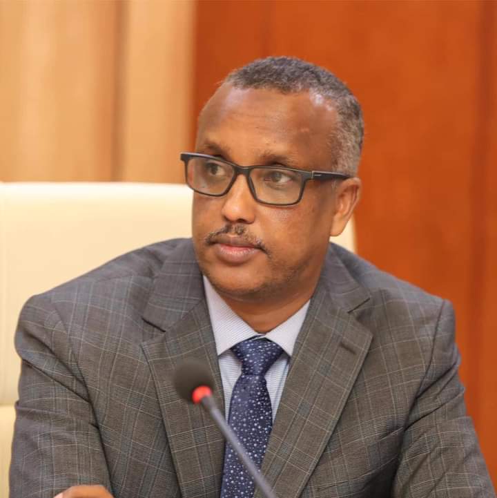 Wasiir Duraan oo Ka Hor Yimid Sida Loo Maamulay Kursiga Hop166