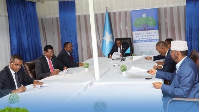 Siyaasi Cadaay Oo Maamul Goboleedyada uga Digay In Caqbad ku noqdaan Natiijada Shirka Muqdisho