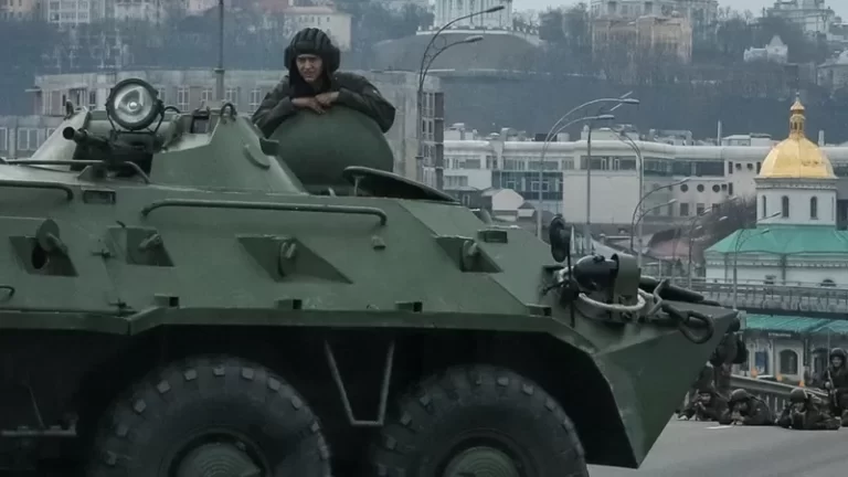 Wararkii ugu Dambeeyay ee Dagaalka Ukraine, Ruushka oo Duqeymo Wada