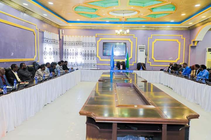 MADAXWEYNAHA JUBALAND OO SHIR GUDOOMIYEY KULANKA GOLAHA WASIIRADA.