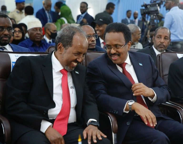 Farmaajo oo u hambalyeeyey xasan sheekh oo loo doortay xilka madaxweynaha