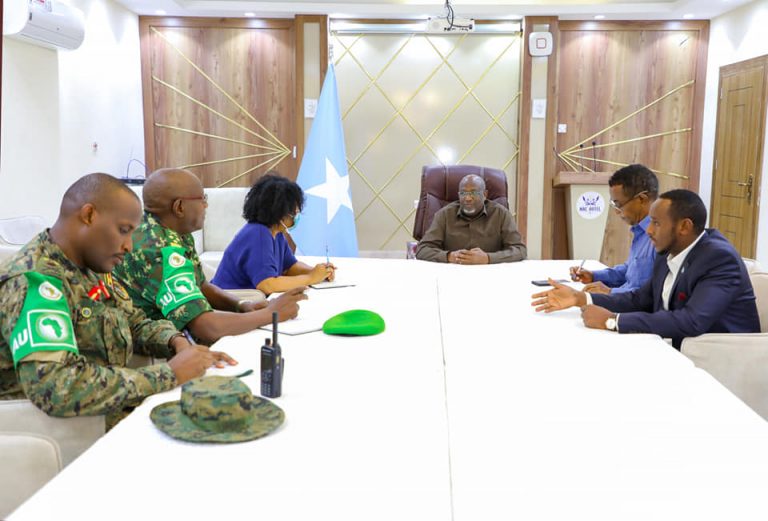 Gudoomiye Aadan Madoobe oo Kulan La Yeeshay saraakiisha sare ee howgalka ATMIS