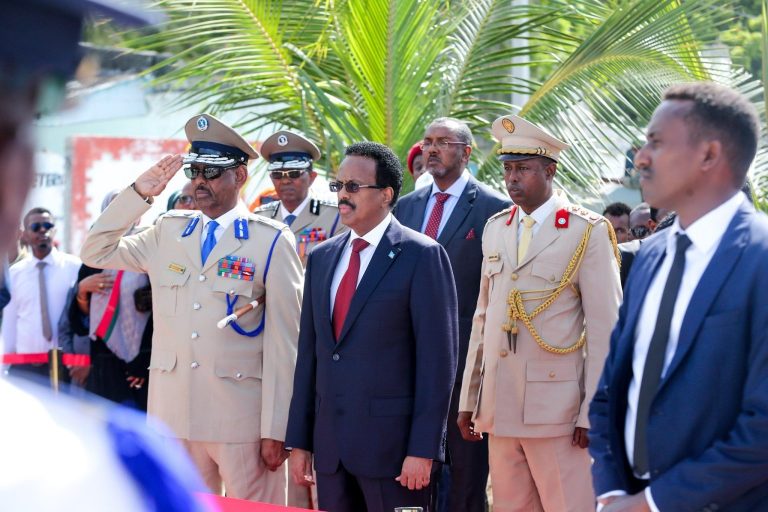 Farmaajo oo Ubax Dhigay taallada halgameyaashii Gobanimo Doonka SYL