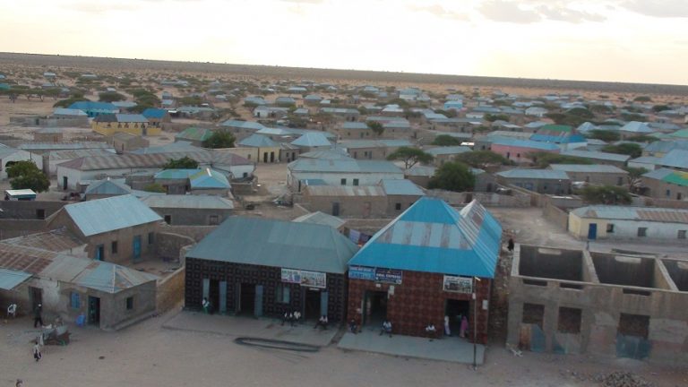 Al-shabaab iyo Dad Deegaanka oo Ku Dagaalamay Deegaanka Baxdo