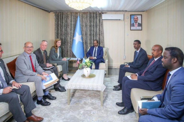 Madaxweyne Xasan Shiikh oo Qaabilay Madaxa Hay’adda Gargaarka Maraykanka (USAID)
