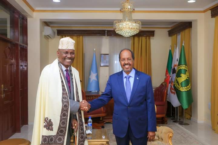 XASAN SHEEKH OO KULAN SAGOOTIN AH LA QAATAY DANJIRAHA KENYA EE SOOMAALIYA