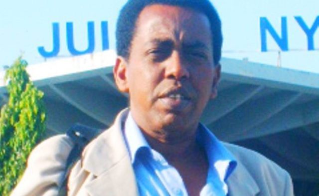 Pro Yaxye Caamir:-“Puntland Waa Caqabadda Haysata Soomaaliya”,+Dhageyso