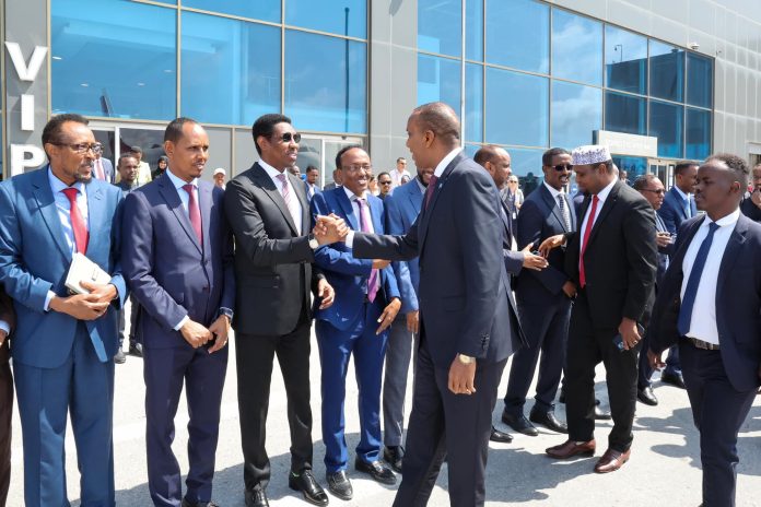 Raisulwasaaraha Xukuumadda Soomaaliya oo Dib Ugu Soo Laabtay Muqdisho