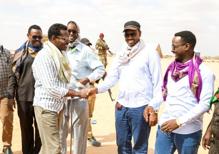 Qoor-qoor:-“Madaxda Galmudug Waxay Garab Taagan Yihiin Shacabka Shabaab la Dagaalamaya”,!