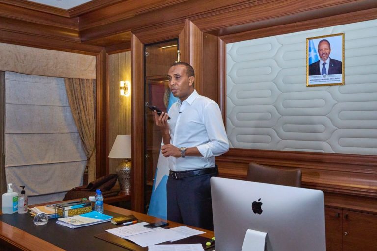 Ra’iisul wasaaraha JFS oo Bogaadiyay Howlgalada Lagu Baacsanayo Al-shabaab