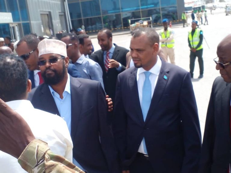 Axmed Madoobe oo Soo Gaaray Muqdisho,Shir oo Muqdisho Ka Furmaya