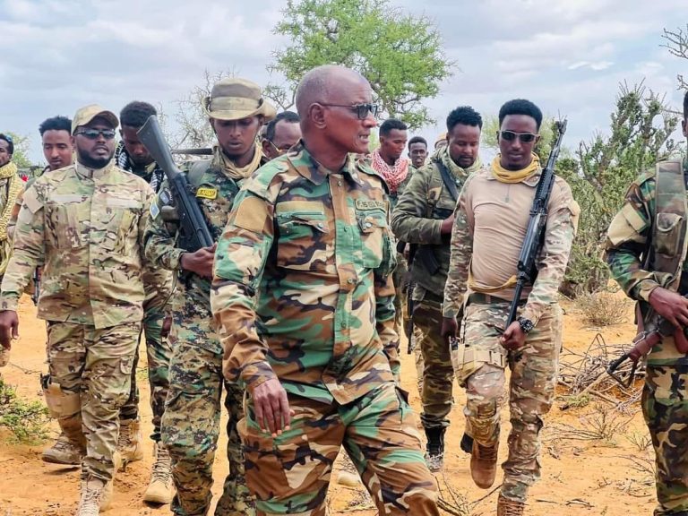 Cali Jeyte oo Balanqaadyo u Sameeyay Qofkii Soo Dila Cali Dheere iyo Amiiradda Shabaab