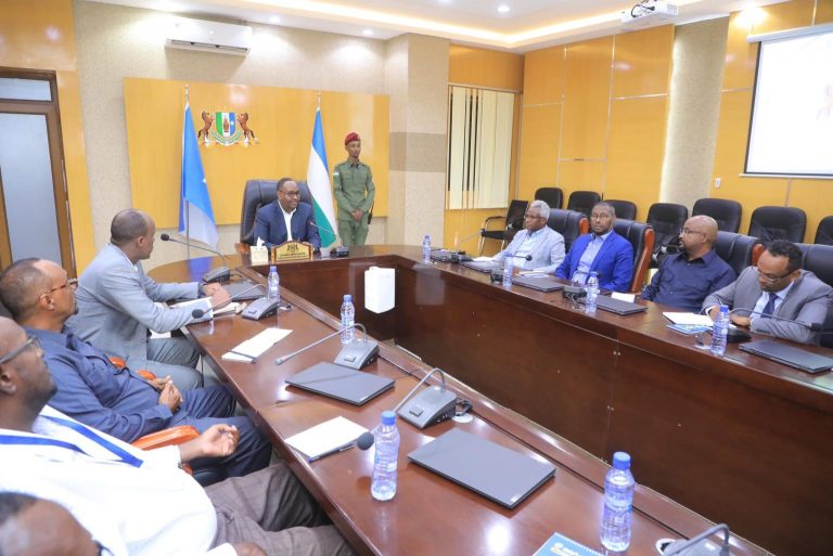 Madaxweynaha Puntland iyo Ururrada Siyaasadda Puntland Heshiiyo Gaaray
