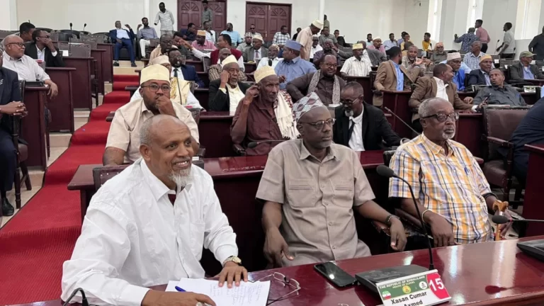 Golaha Guurtida Somaliland oo Muddo Laba sano ah u Kordhiyay Muuse Biixi
