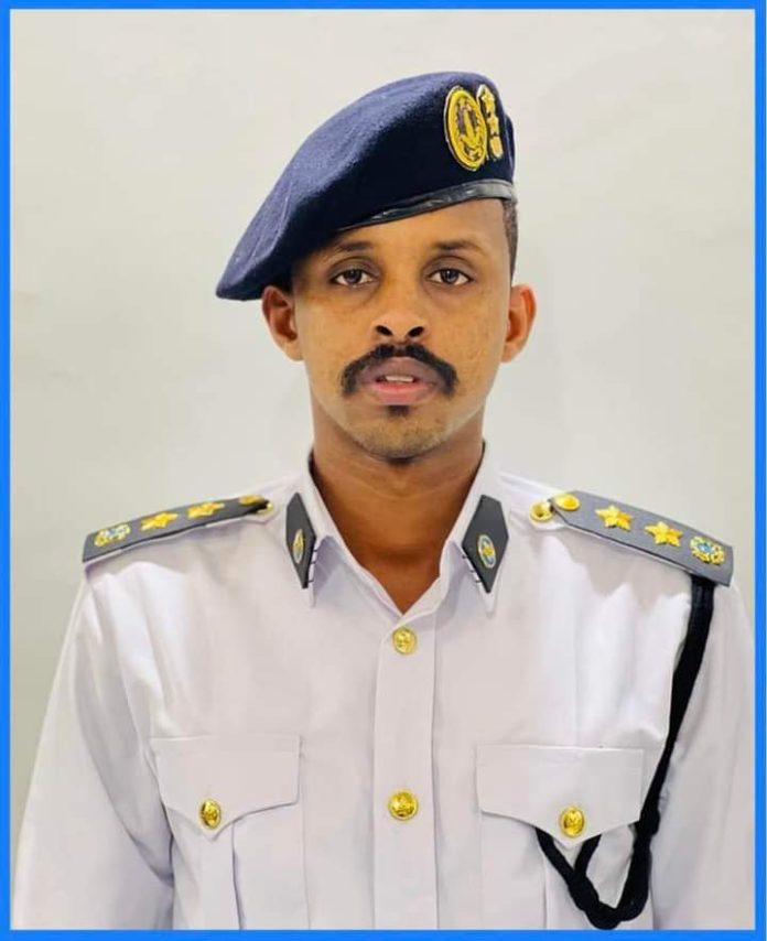 Madaxweyne Xasan Sheekh oo Magacaabay Taliyaha Ciidanka Badda