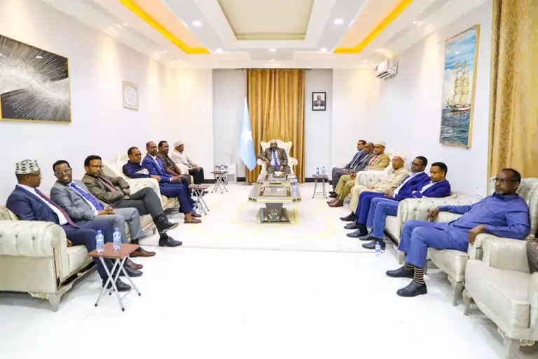 Aadan Madoobe oo La Kulmay Midowga Musharraxiinta Koonfur Galbeed.