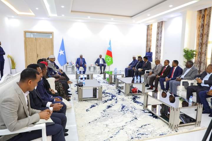 Akhriso:-Axmed Madoobe iyo Lafta Gareen oo Heshiisyo Gaaray