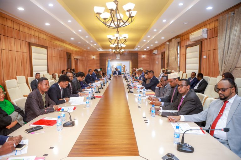 Golaha Wasiirada oo Hor Yimid Heshiis Lala Soo Galay Imaaraadka Carabta