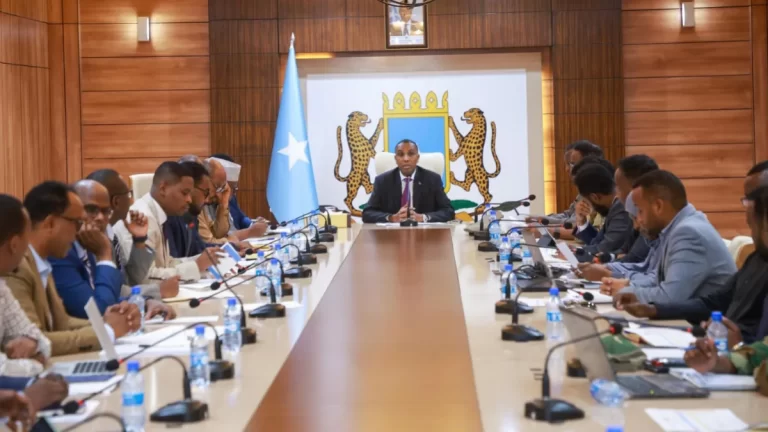Kulan looga hadlayey xaaladda amniga dalka oo lagu qabtay Magaalada Muqdisho