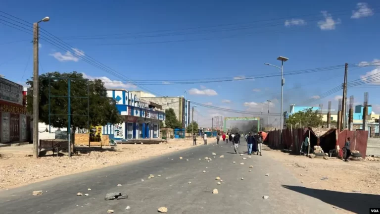 Faah-faahin;-Dagaal iyo Duqeymo Ka Dhacay Magaaladda Laascaanood