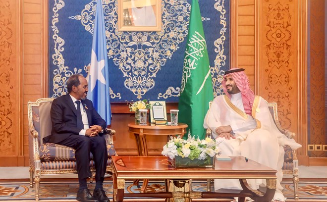 Madaxweyne Xasan Shiikh oo La Kulmay Dhaxal sugaha dalka Sacuudiga