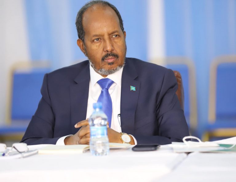 Xasan Shiikh oo Kulan Deg Deg ah isugu Yeeray Labadda aqalka ee Baarlamaanka
