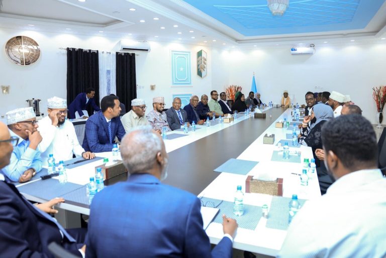 RW Xamza oo Kulan La Yeeshay Xildhibaanadda Matalaya Maamulka  Puntland