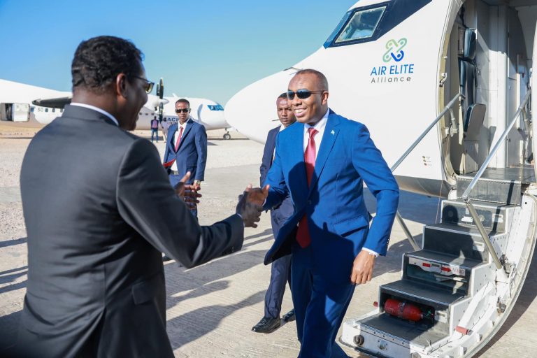 Ra’iisul Wasaaraha Soomaaliya oo Gaaray Magaaladda Dhuusa-mareeb