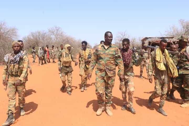 Ciidamo ka qeyb qaadanaya dagaalka Al-shabaab oo gaaray magaalada Maxaas