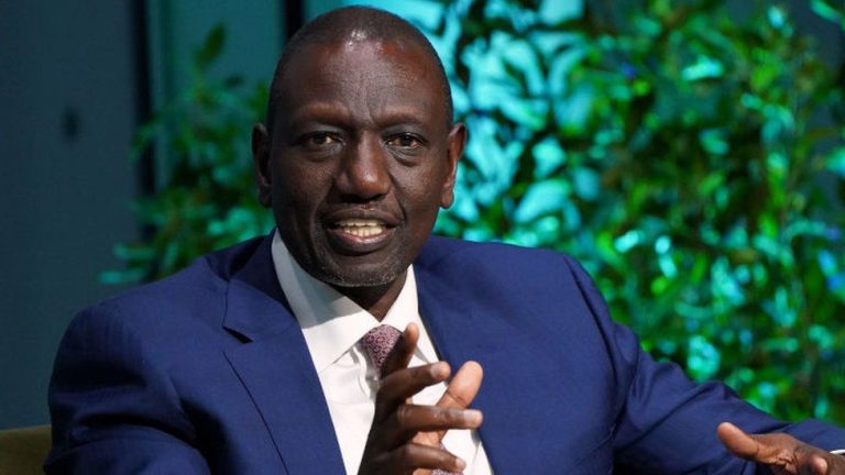 Kenya oo Joojinaysa Shuruudaha Dal Ku Galka Dadka Afrikaanka ah