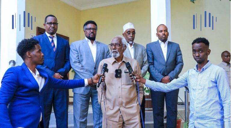 Musharixiinta KGS oo Xasan Shiikh ku Eedeeyay in uu Ka Hor Istaagay Baydhabo