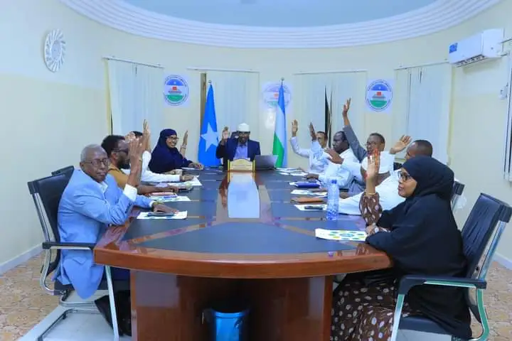 Guddiga Doorashada Puntland oo Mudda Kororsi u Sameeyay Madaxtooyadda