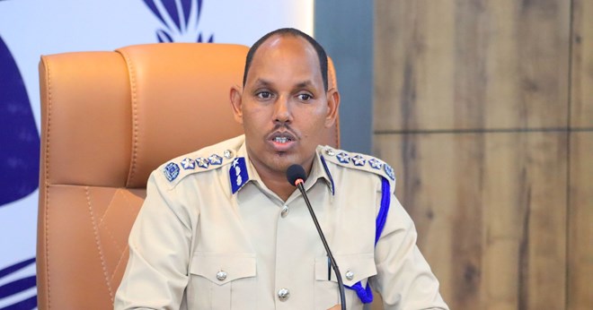 Booliska oo Gacanta Ku Dhigay Askari Dilay Askari Kale oo booliska Ka Tirsan