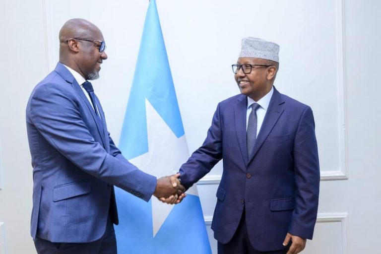Wasiir fiqi oo la kulmay madax  ka socota hayada Qaxootiga aduunka