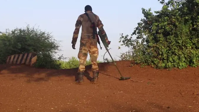 Al:shabaab oo qarax ku dishay sargaal miino baare  ahaa