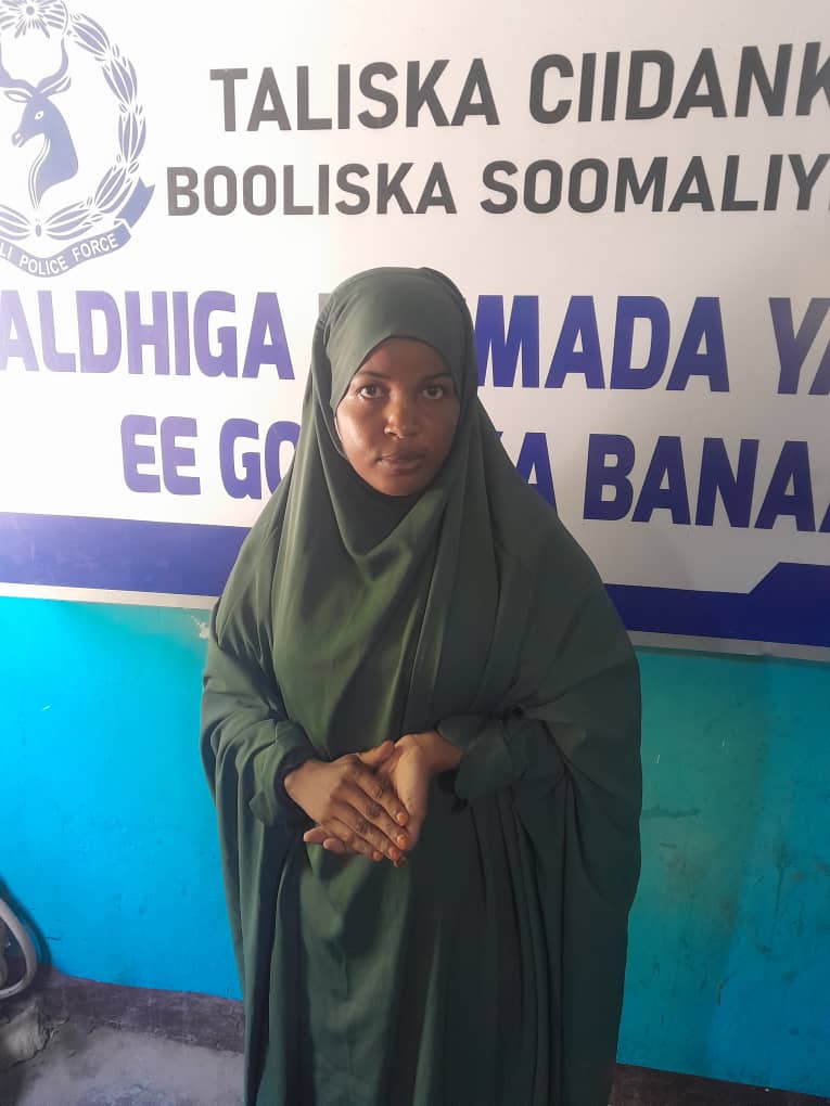 Ciidanka boliiska soomaliyeed oo gacanta ku dhigay 21 qof oo qaar kood caan ah.