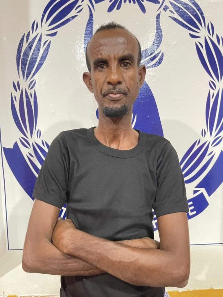 DEGDEG:Taliyihii burcad badeed dhawaan qaatay 5 malyan oo madax furasho ah oo gacanta lagu soo dhigay.
