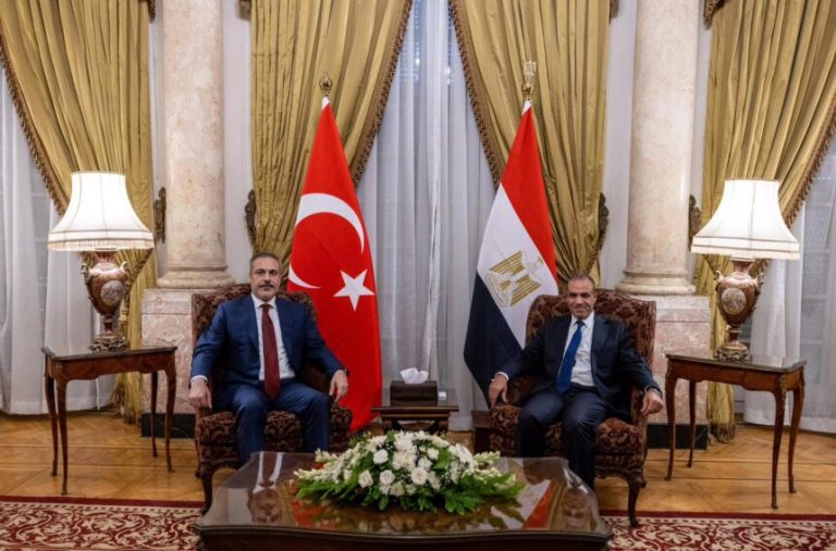 Soomaaliya oo Masar uga mahadcelisay mawqifkeeda ilaalinta midnimada Soomaaliyeed