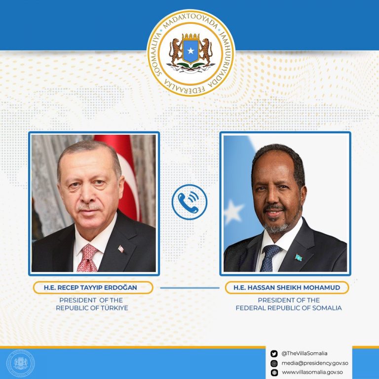 MADAXWEYNE XASAN SHEEKH IYO DHIGGIISA TURKIGA OO KU WADA HADLAY KHADKA TALEEFANKA.